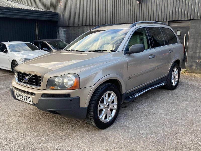 VOLVO XC90