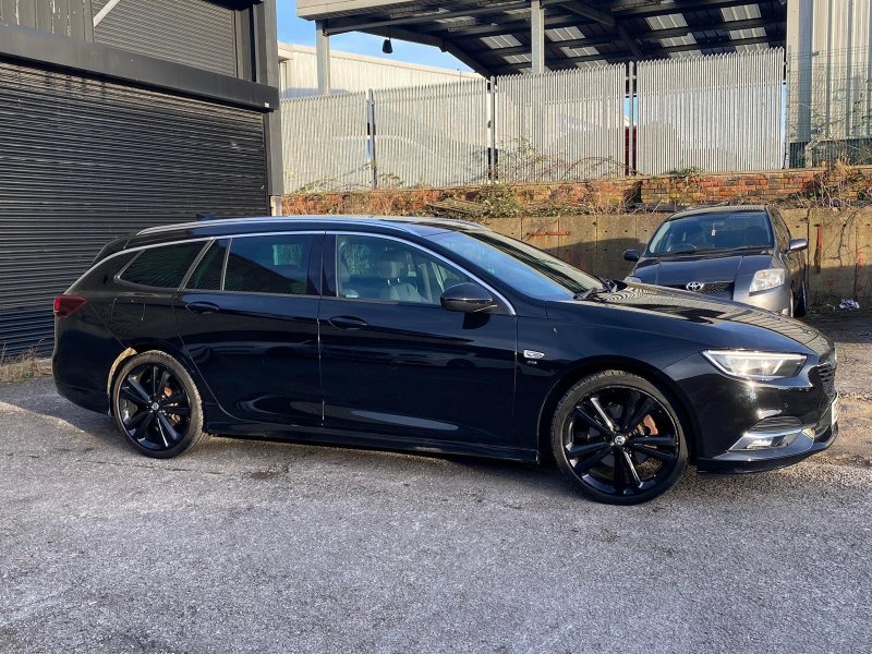 VAUXHALL INSIGNIA