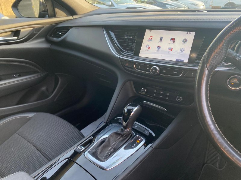 VAUXHALL INSIGNIA