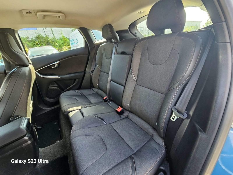 VOLVO V40 CROSS COUNTRY