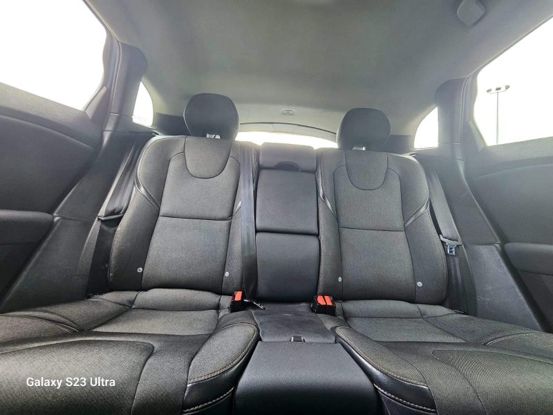 VOLVO V40 CROSS COUNTRY