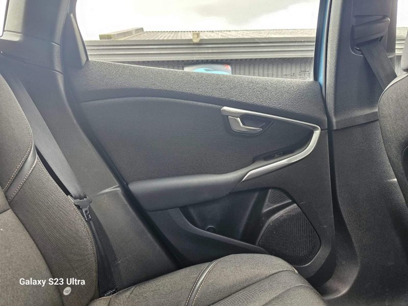 VOLVO V40 CROSS COUNTRY