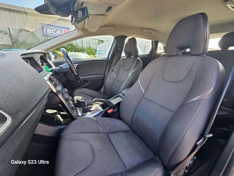 VOLVO V40 CROSS COUNTRY