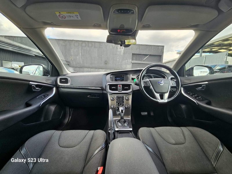 VOLVO V40 CROSS COUNTRY