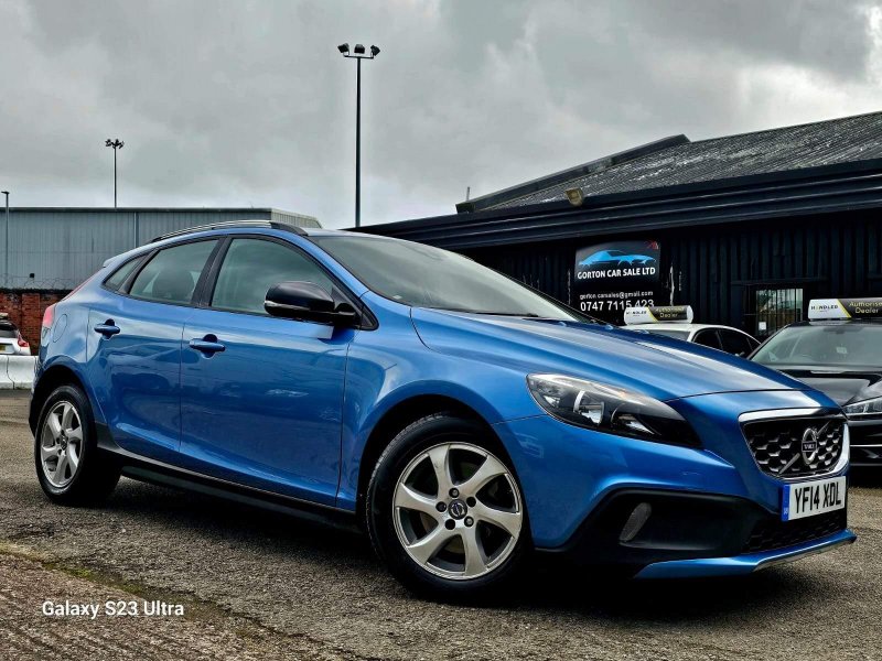 VOLVO V40 CROSS COUNTRY