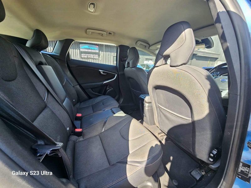 VOLVO V40 CROSS COUNTRY