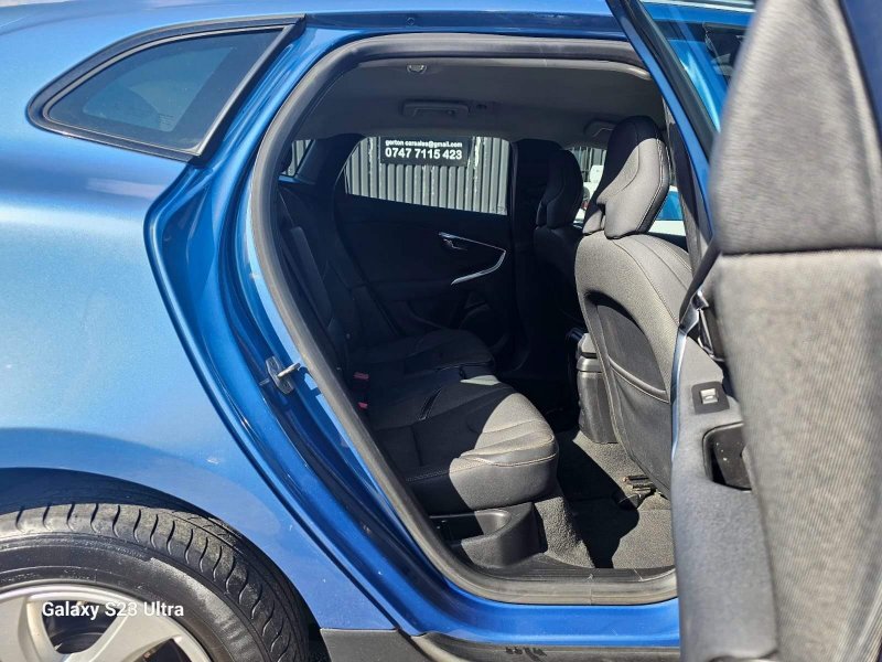 VOLVO V40 CROSS COUNTRY