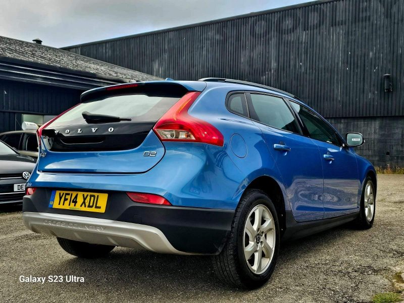 VOLVO V40 CROSS COUNTRY