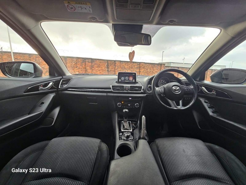 MAZDA MAZDA3