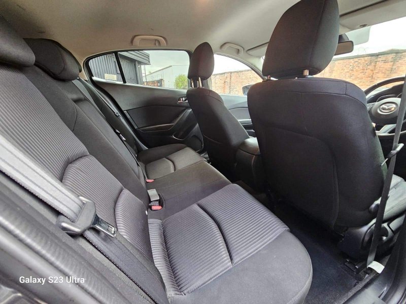 MAZDA MAZDA3