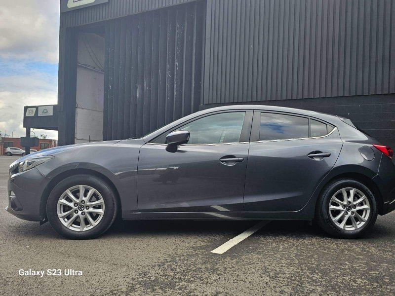 MAZDA MAZDA3