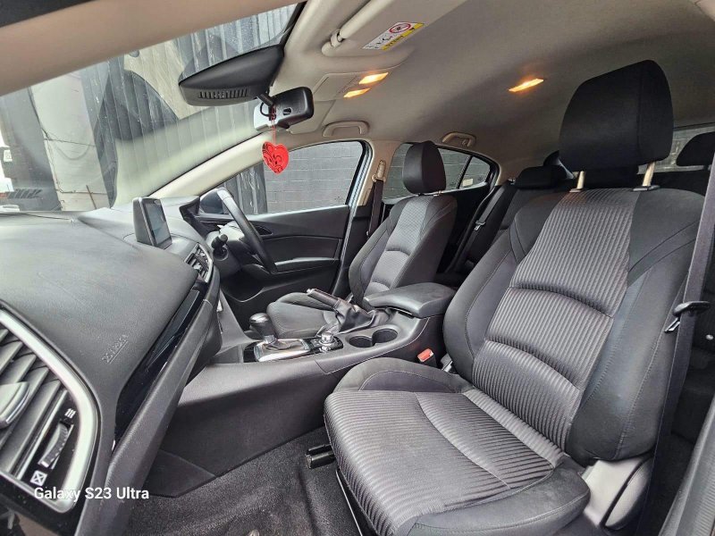 MAZDA MAZDA3