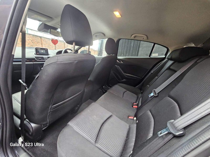 MAZDA MAZDA3