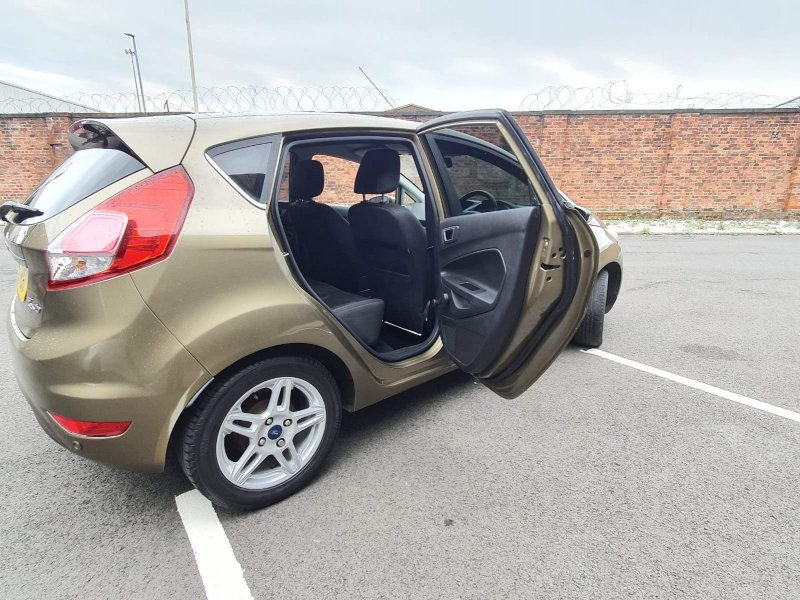 FORD FIESTA