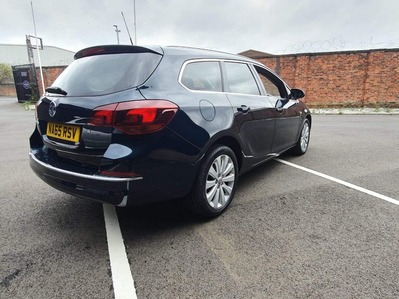 VAUXHALL ASTRA