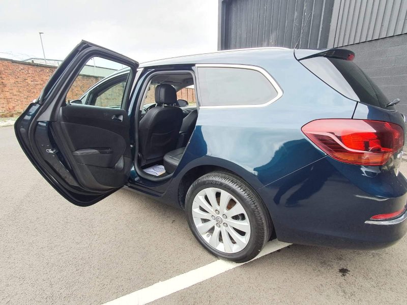 VAUXHALL ASTRA