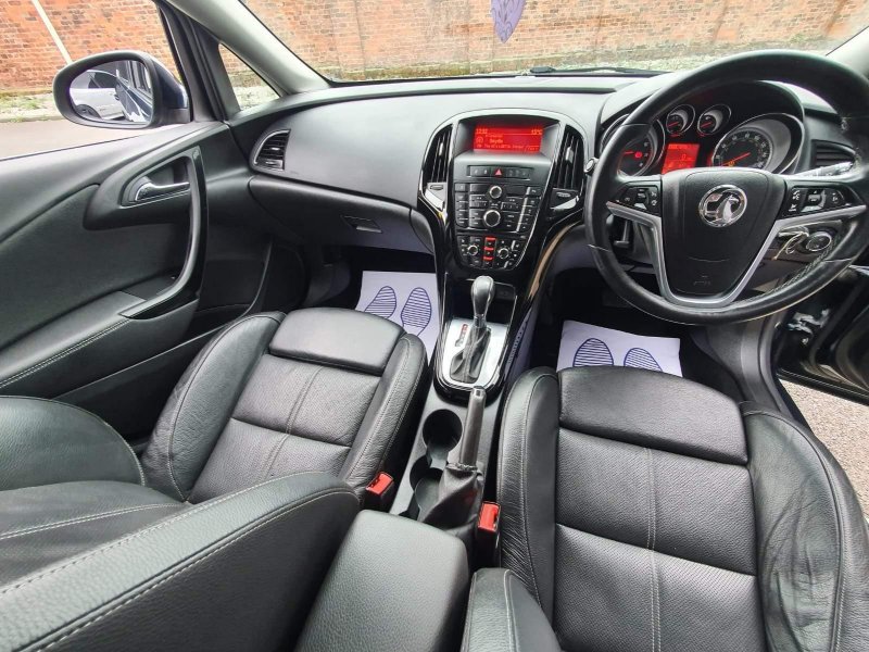 VAUXHALL ASTRA