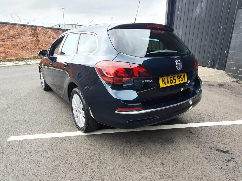 VAUXHALL ASTRA