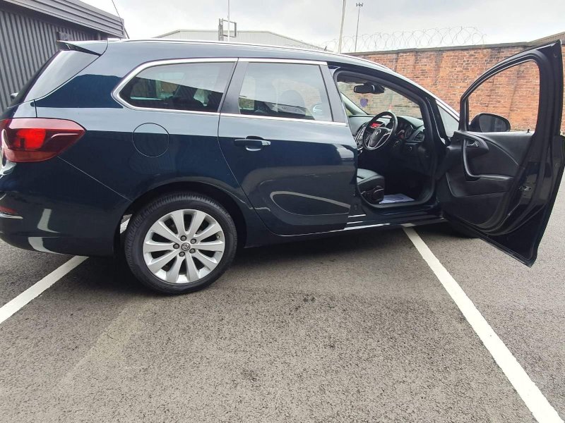 VAUXHALL ASTRA