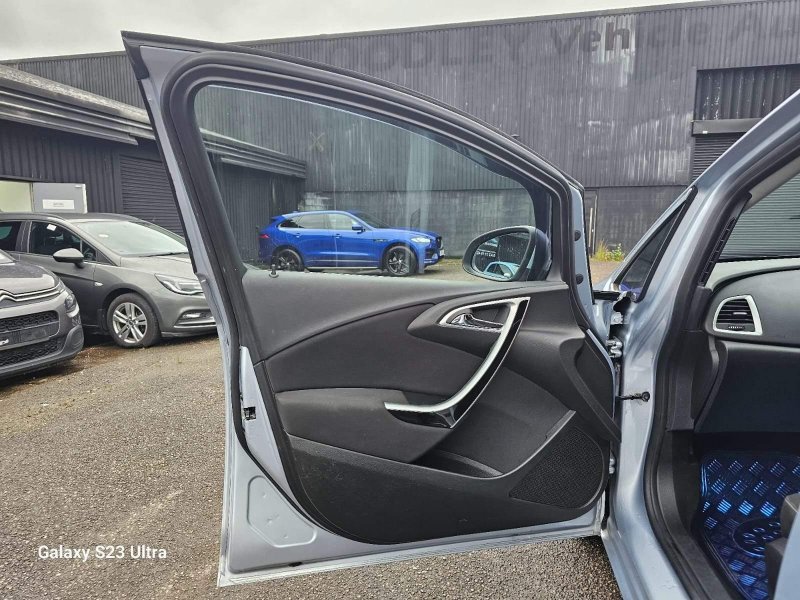 VAUXHALL ASTRA