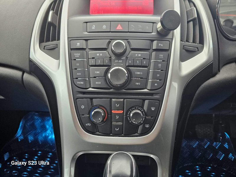 VAUXHALL ASTRA