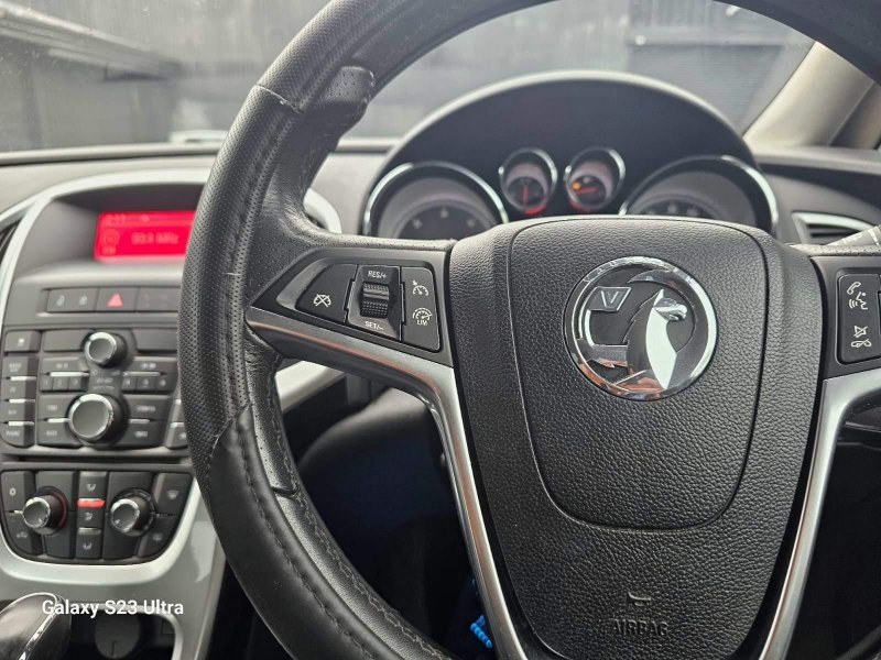 VAUXHALL ASTRA