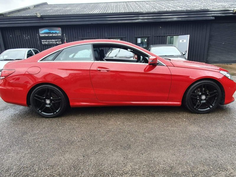 MERCEDES-BENZ E CLASS