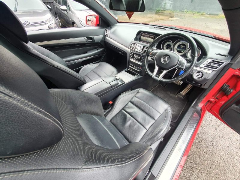 MERCEDES-BENZ E CLASS