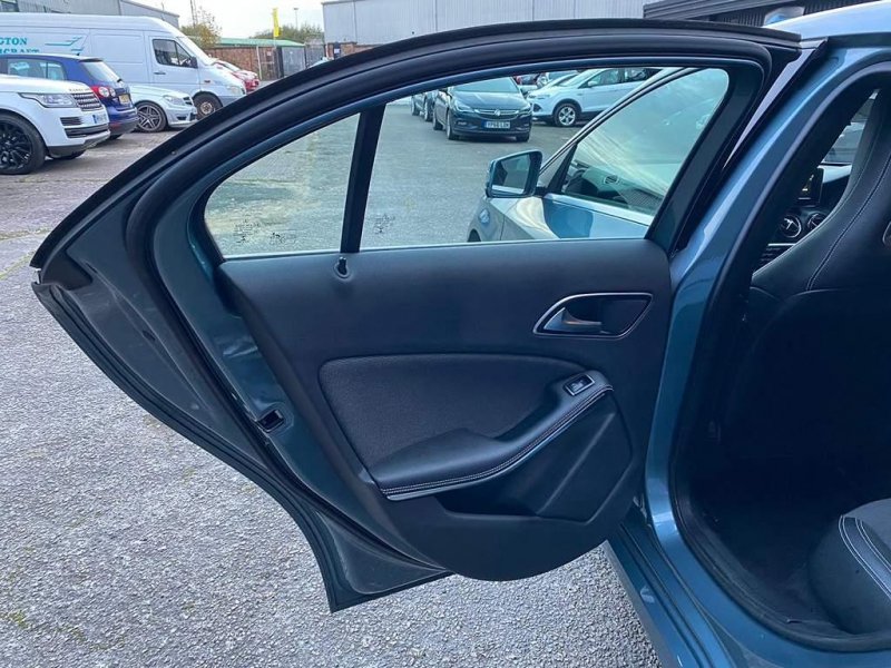 MERCEDES-BENZ A CLASS
