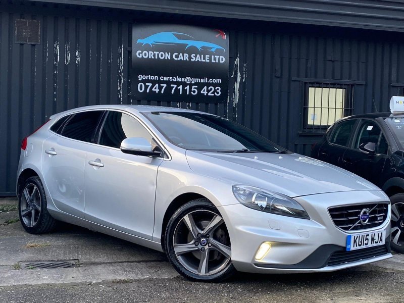 VOLVO V40