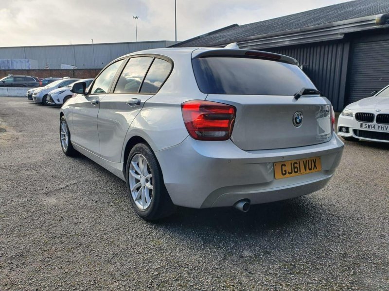 BMW 1 SERIES