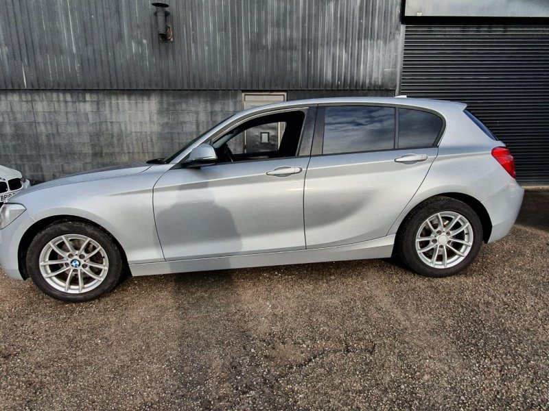BMW 1 SERIES