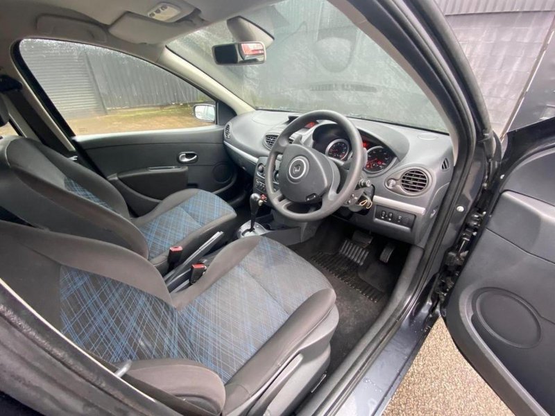 RENAULT CLIO