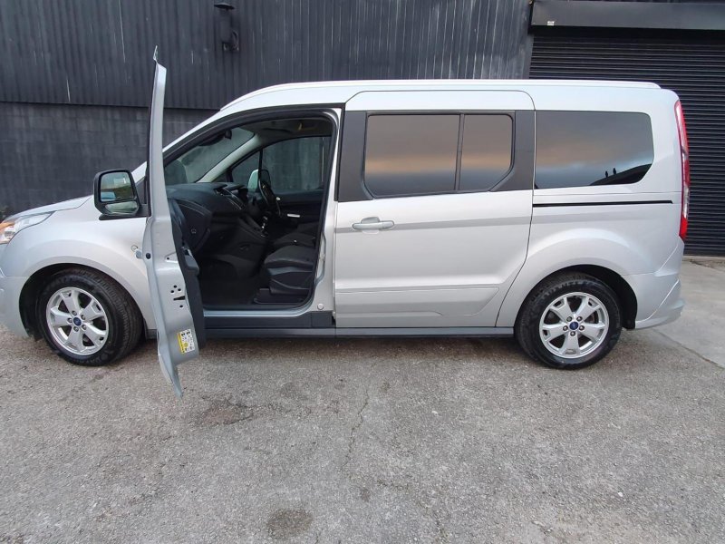 FORD GRAND TOURNEO CONNECT