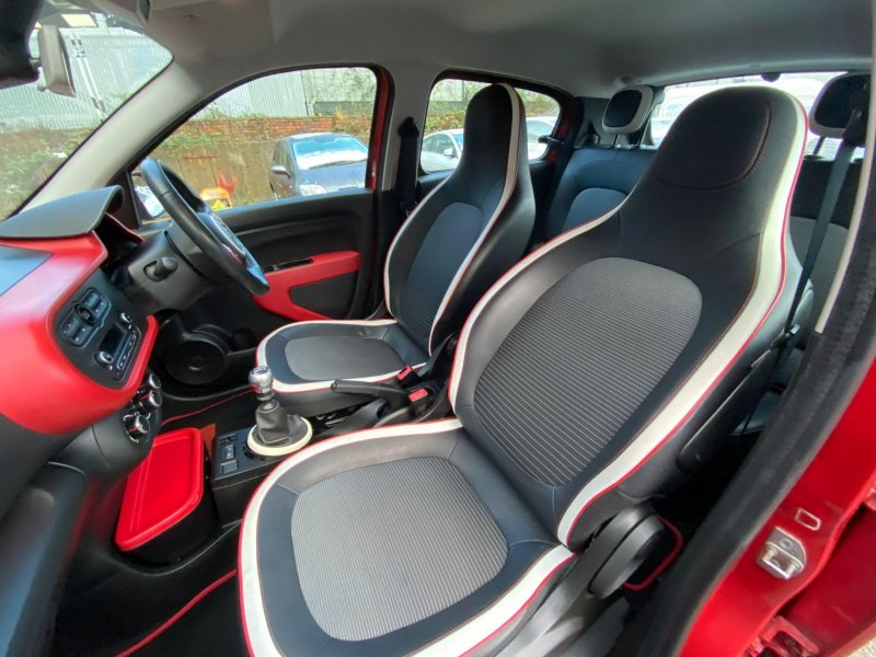 RENAULT TWINGO