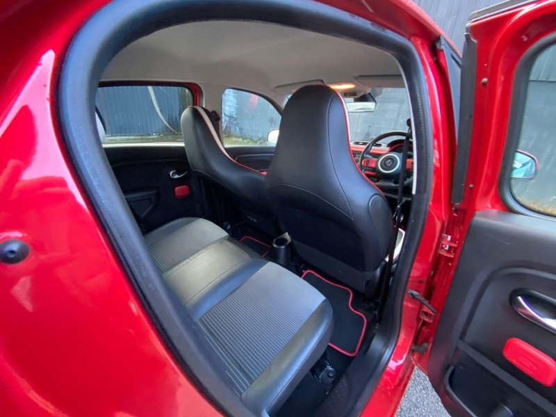 RENAULT TWINGO