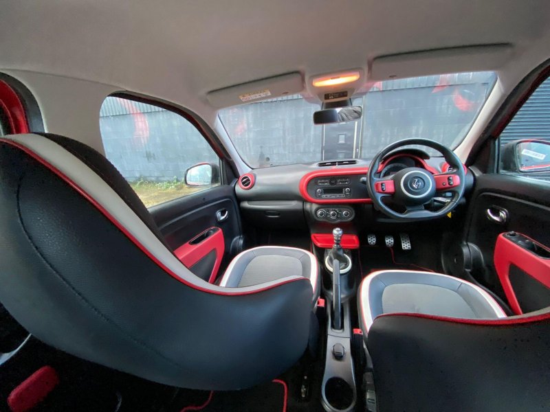 RENAULT TWINGO
