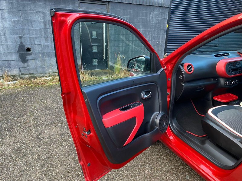 RENAULT TWINGO