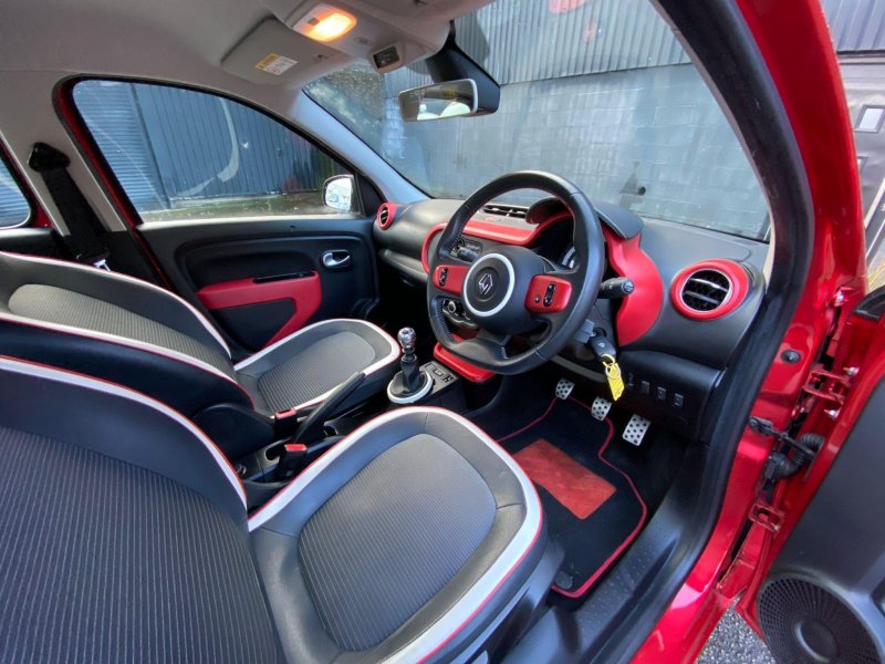 RENAULT TWINGO