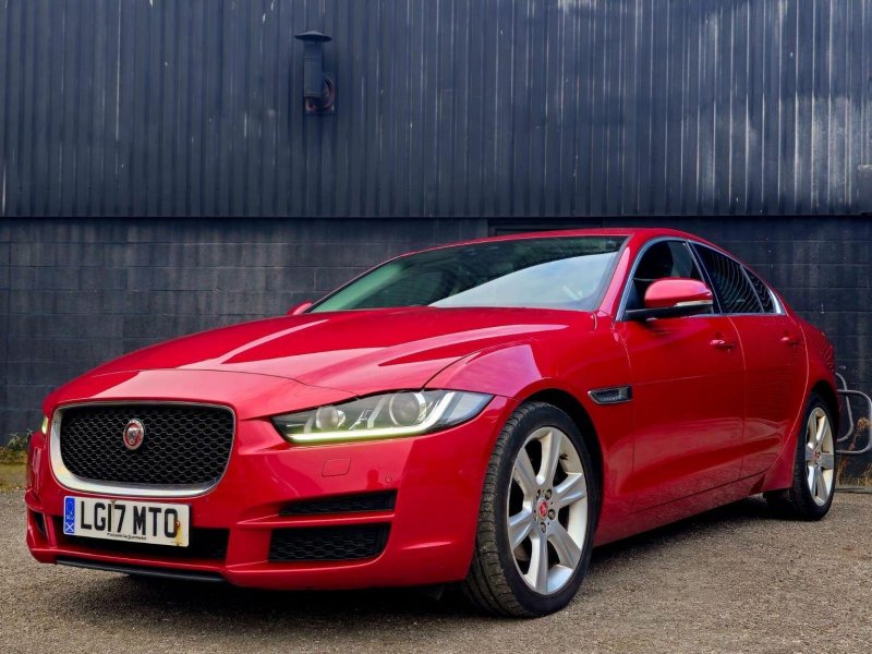 JAGUAR XE