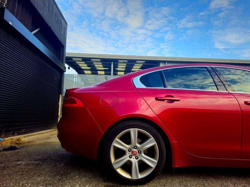 JAGUAR XE