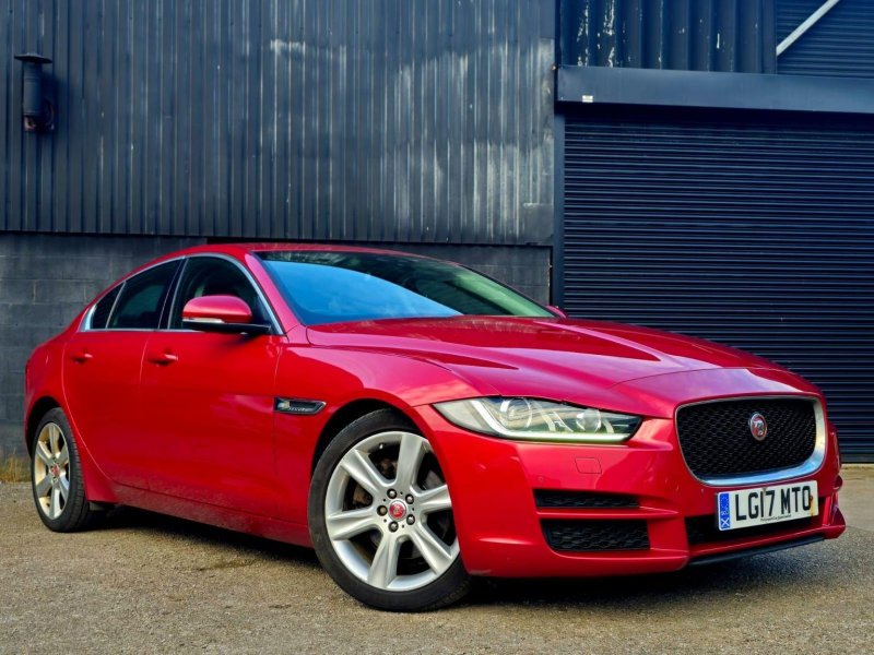 JAGUAR XE