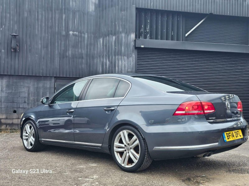 VOLKSWAGEN PASSAT