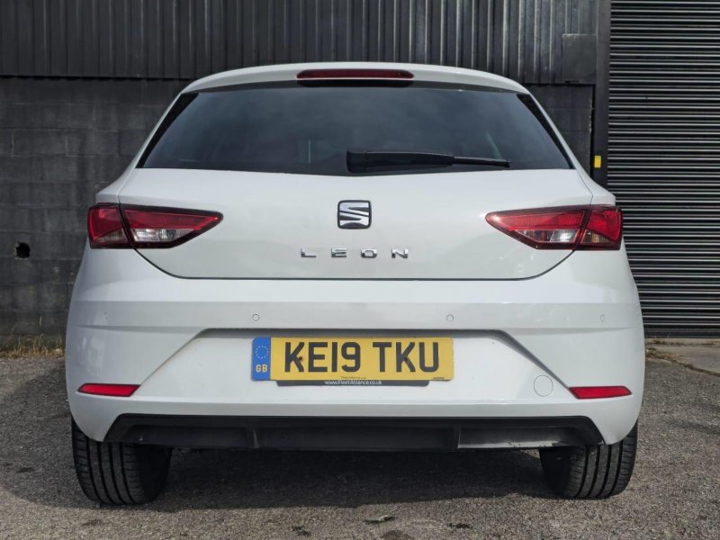 SEAT LEON