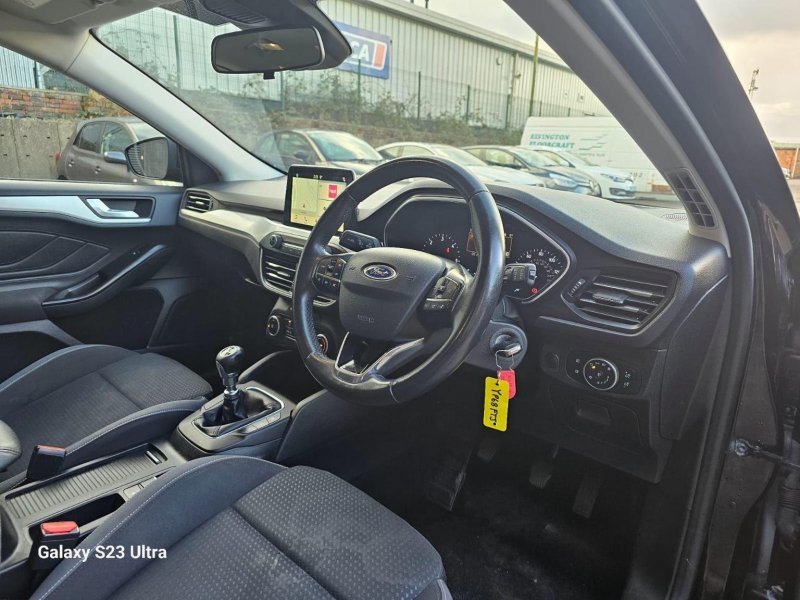 FORD FOCUS
