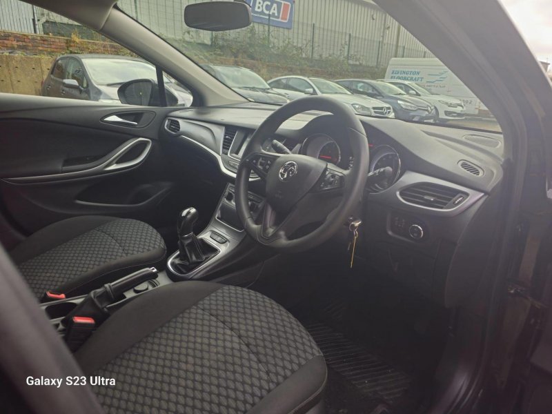 VAUXHALL ASTRA