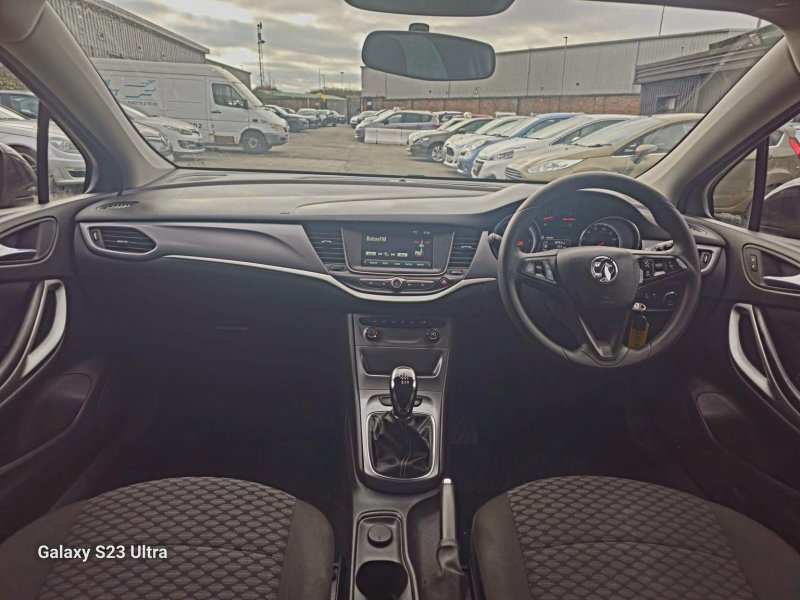 VAUXHALL ASTRA