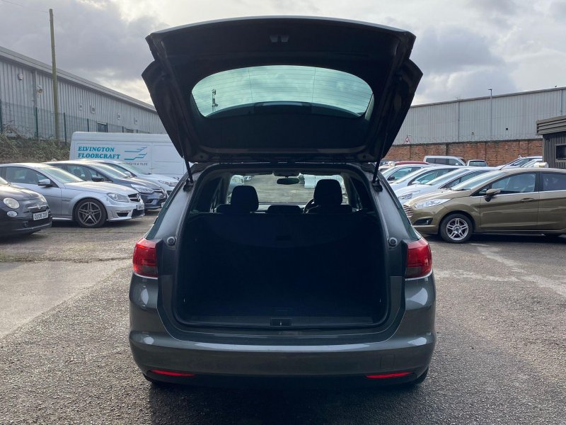 VAUXHALL ASTRA