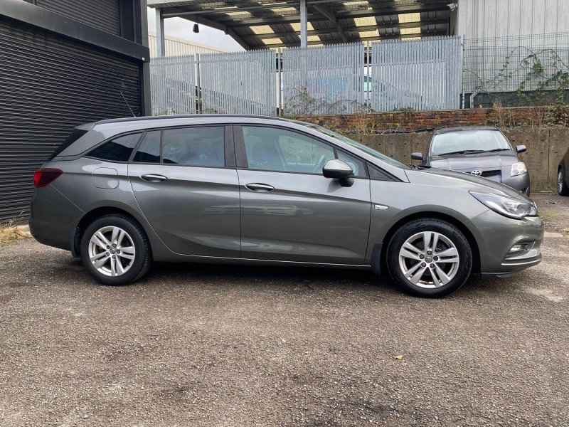 VAUXHALL ASTRA