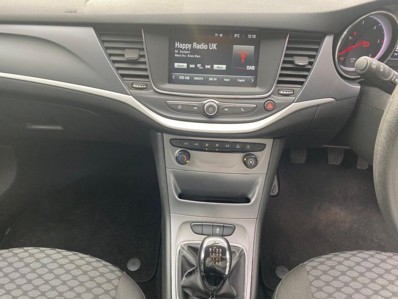 VAUXHALL ASTRA